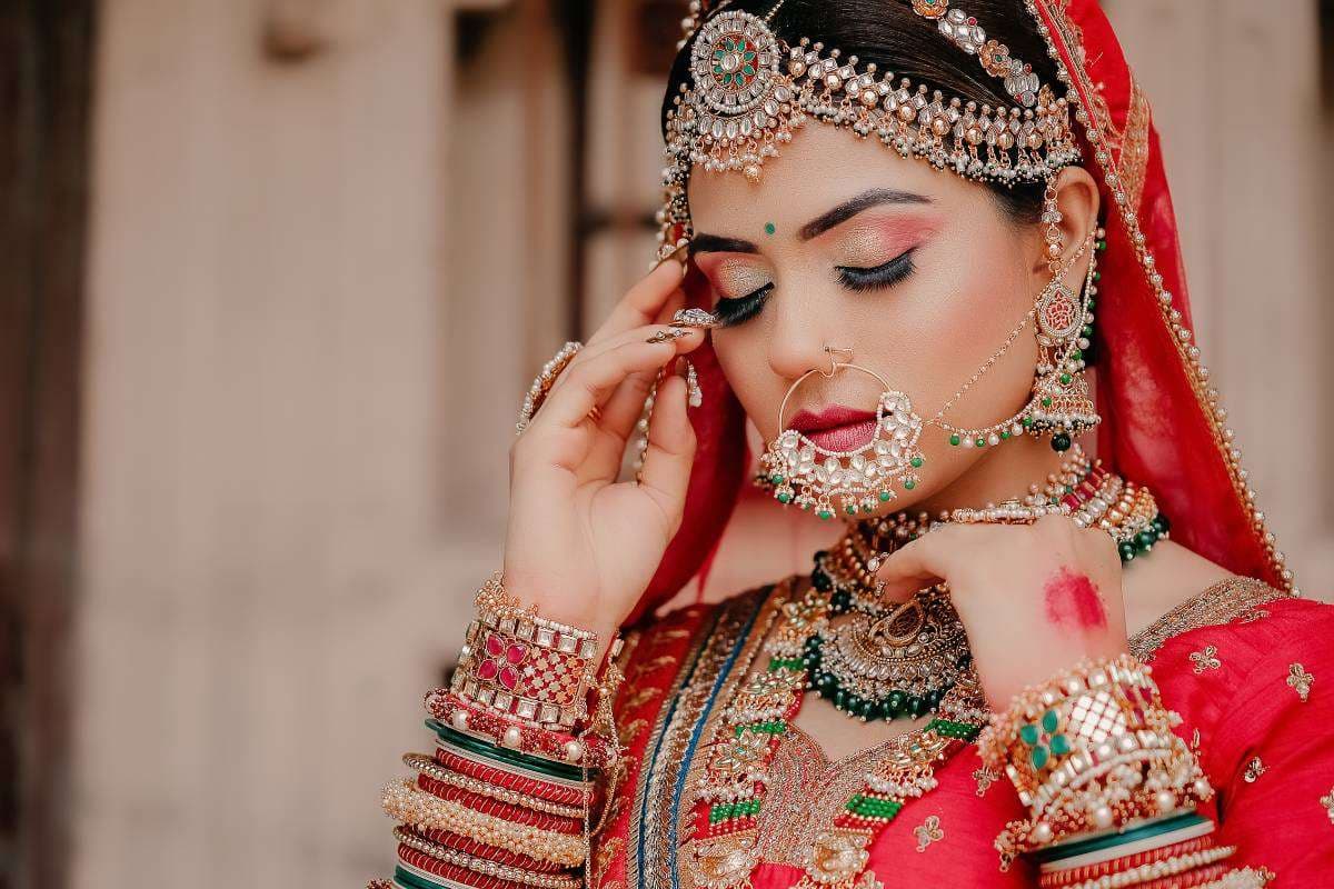 Bridal Skincare Routine: 5 बड़ी स्किनकेयर गलतियां जो दुल्हनों का ग्लो कर देती हैं खराब