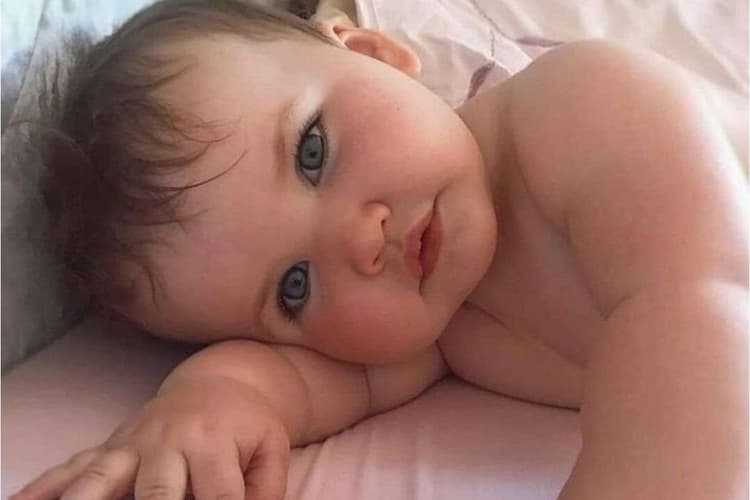 Unique Baby Names 2026 with Meaning: मॉडर्न, छोटे और सबसे ज्यादा ट्रेंडी बेबी नेम्स की लिस्ट