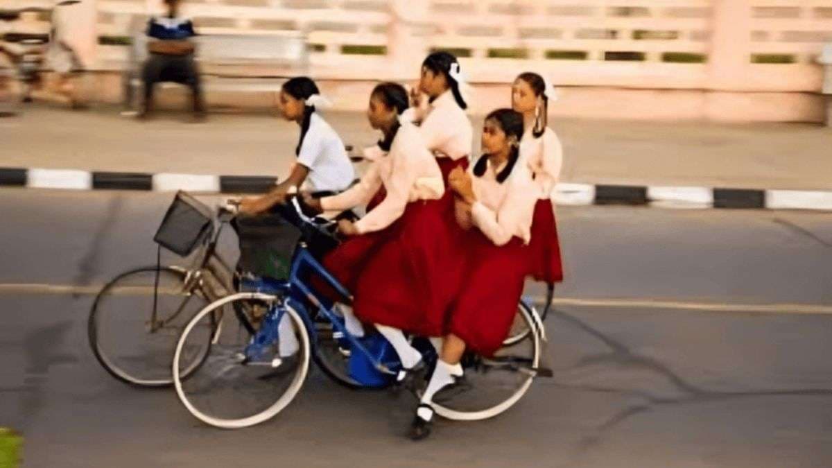Bihar News: साइकिल क्रांति से बदली बेटियों की किस्मत,लड़कियां अब खुद ले रहीं पढ़ाई, कैरियर और शादी के फैसले