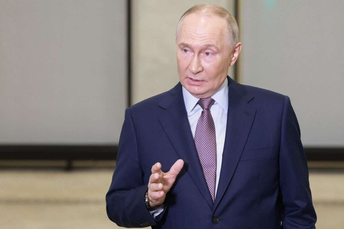 Vladimir Putin threatens to cut off Ukraine from sea after attack on Russian tankers in Black Sea