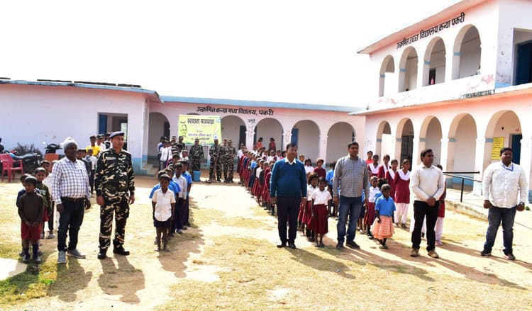 एसएसबी जवानों ने कई इलाकों में की साफ-सफाई