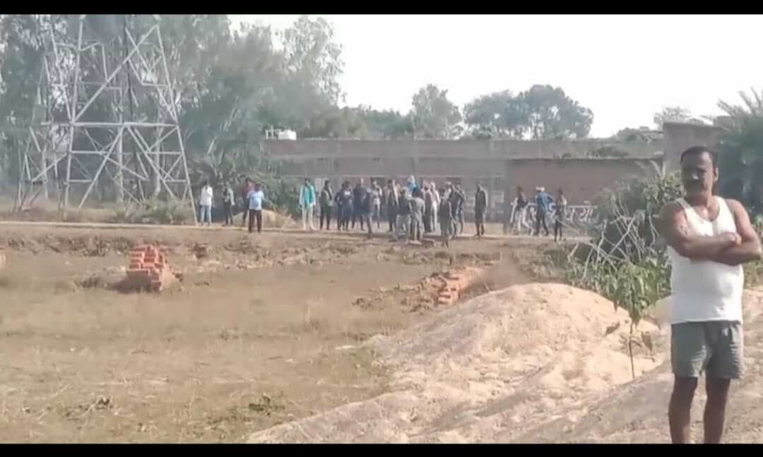 Giridih News :भूमि विवाद को ले घोरंजो में दो गुटों के बीच तनाव