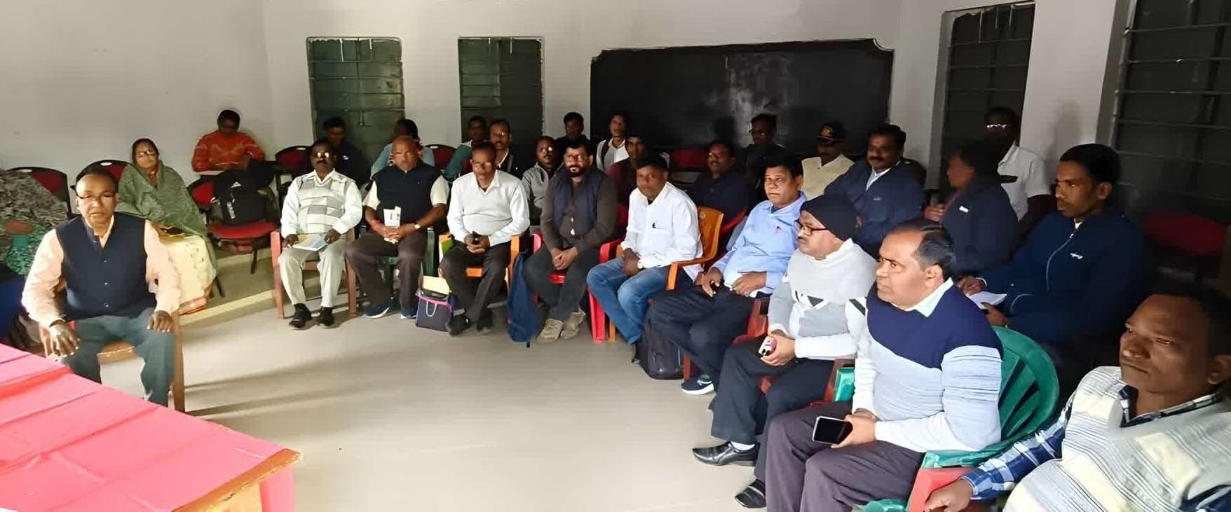 Seraikela Kharsawan News : शैक्षणिक सुधार में शिक्षकों की भूमिका महत्वपूर्ण