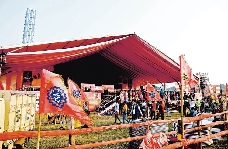 गीता पाठ के लिए कोलकाता में उमड़ा श्रद्धालुओं का हुजूम