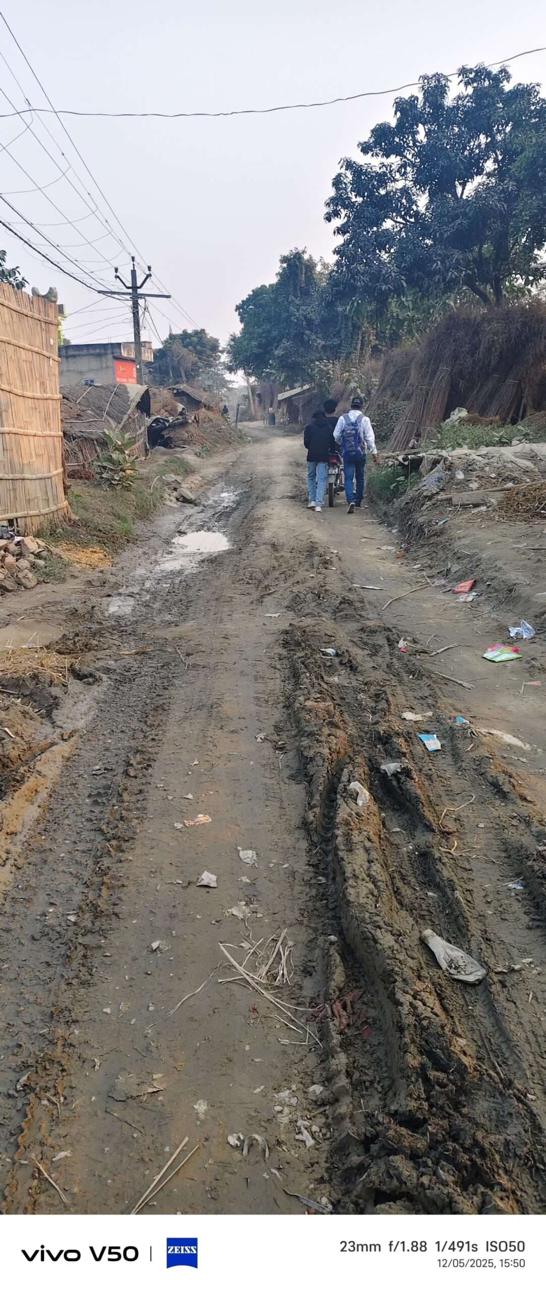 Samastipur News:बिथान का लड़झाघाट-परकौलिया सड़क बदहाल