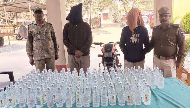 185 बोतल शराब के साथ दो गिरफ्तार, बाइक  जब्त