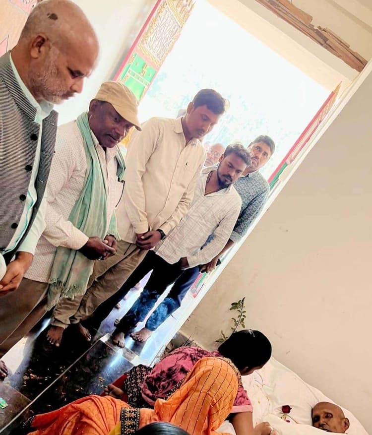 पूज्य साहेब कबीरवाणी को नम आंखों से दी श्रद्धांजलि