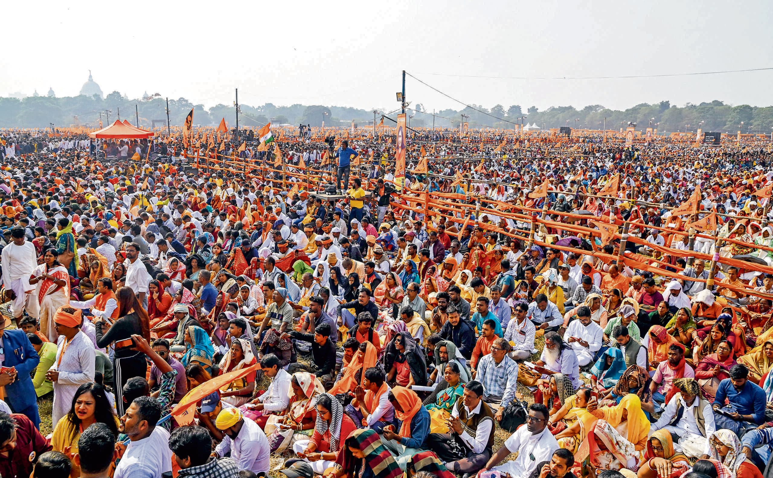 गीता पाठ : भगवा रंग में रंगा दिखा ब्रिगेड मैदान