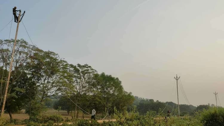 Bhagalpur news वैकल्पिक रूट से निर्बाध होगी बिजली की आपूर्ति