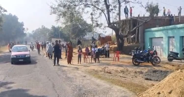 Giridih News :प्रमाणिकडीह में जमीन पर अवैध कब्जे को लेकर मारपीट