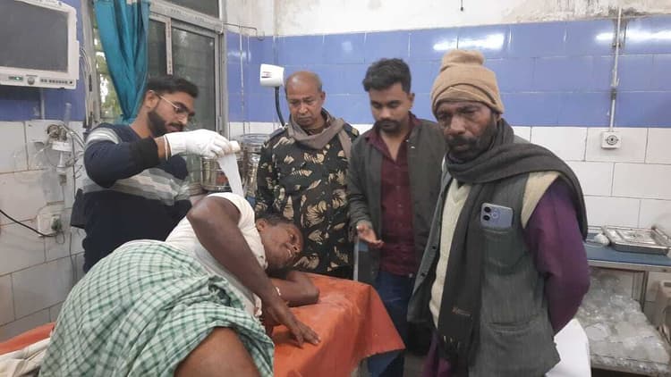 सड़क निर्माण के दौरान विवाद, गड़ासी से मारकर अधेड़ को किया जख्मी