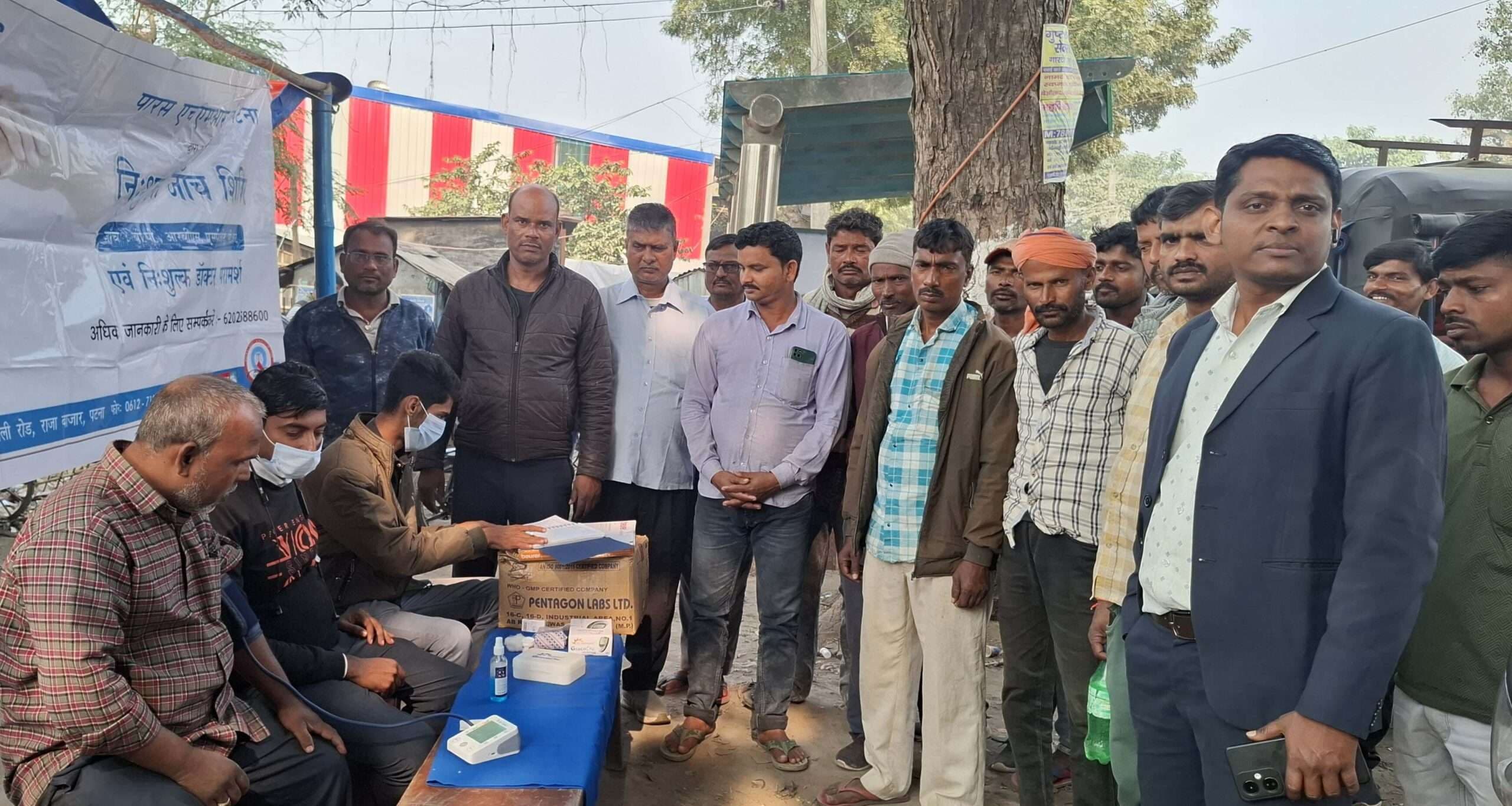 ऑटो-टोटो चालकों ने लगाया हेल्थ कैंप, 250 की हुई जांच