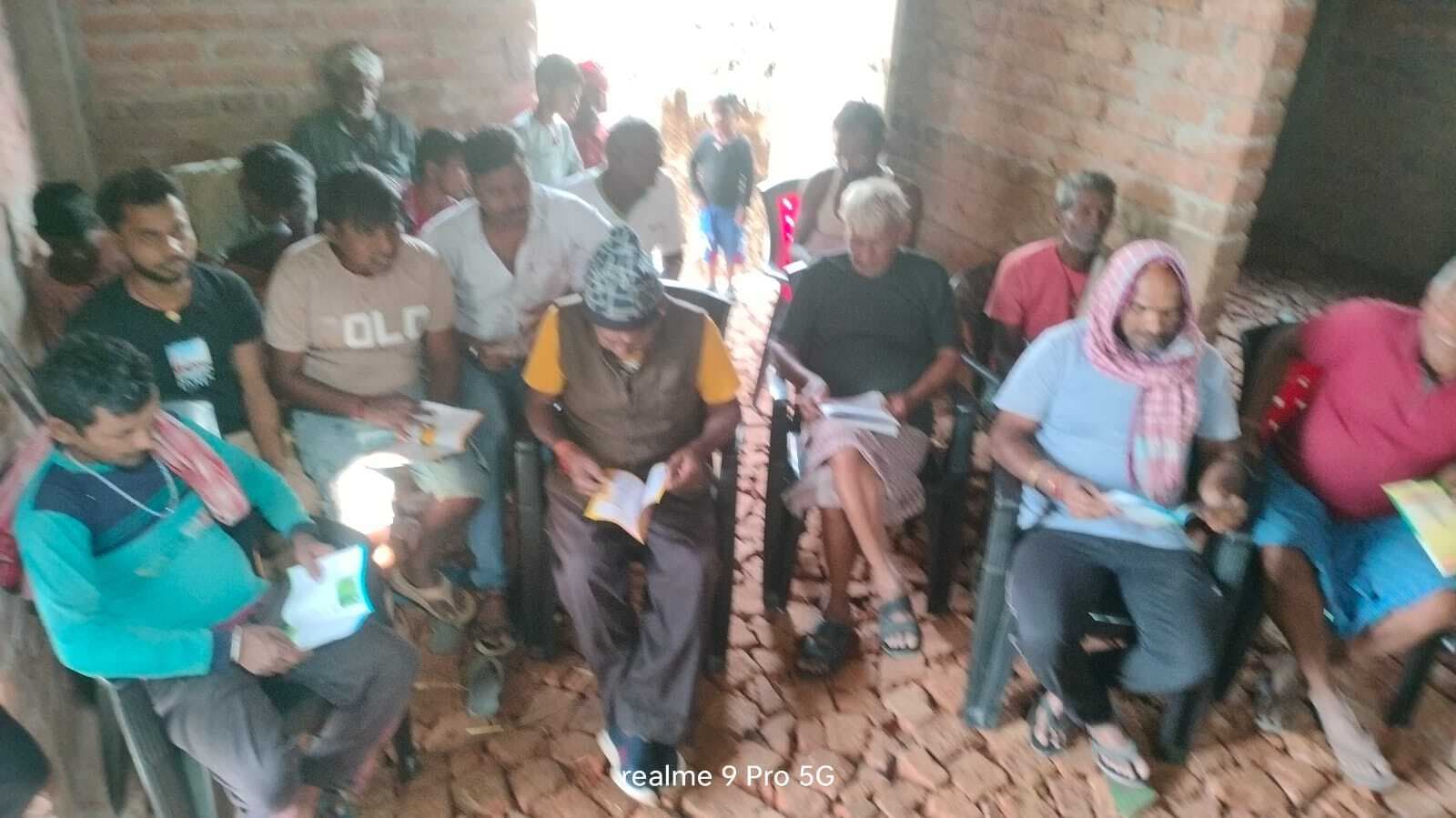 चौपाल में किसानों को व्यवसायिक व लाभदायक खेती की दी जानकारी