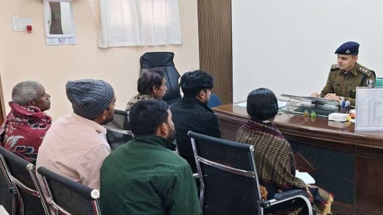 पुलिस उपाधीक्षक ने सुनी जनता की समस्याएं, त्वरित निष्पादन का दिया निर्देश