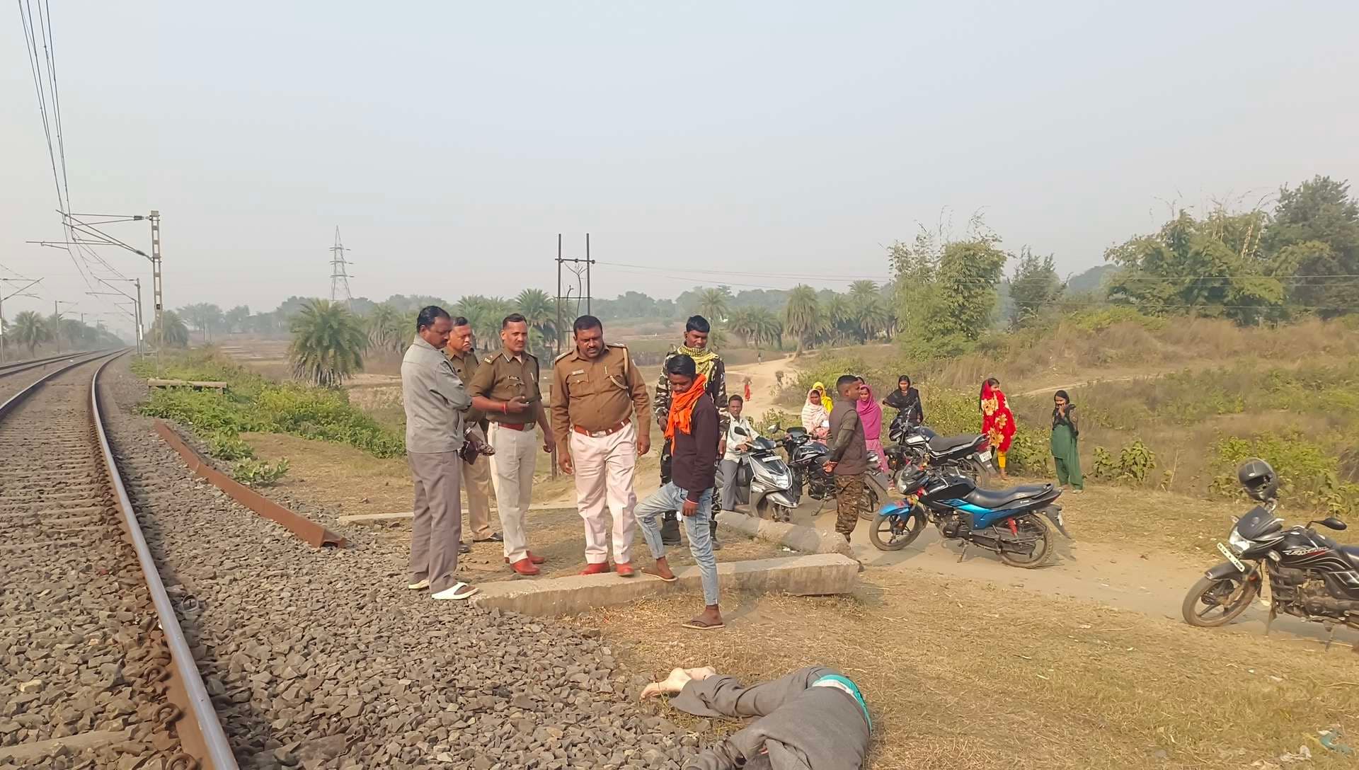 Deoghar news : रेलवे ट्रैक के पास से पुलिस ने वृद्ध का शव किया बरामद