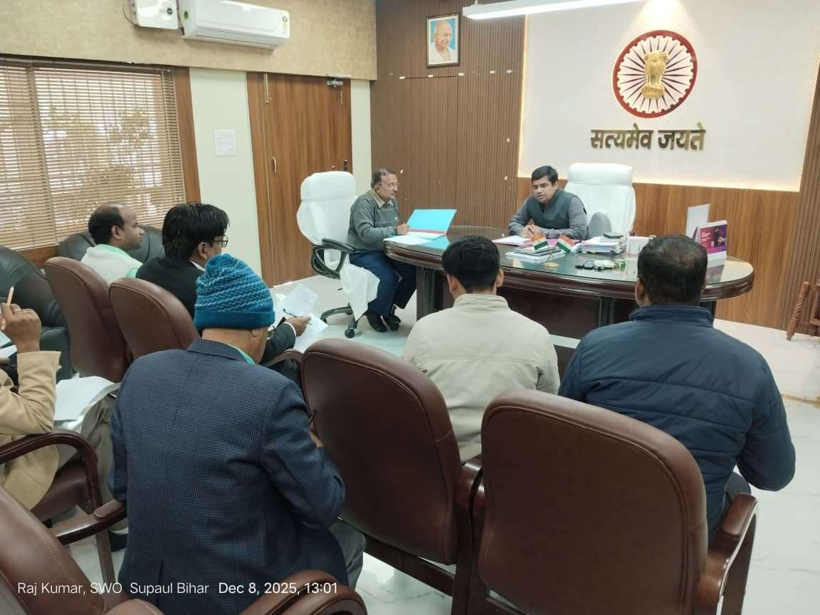 आवासीय स्कूल में छात्राओं की सुरक्षा व शिक्षण गुणवत्ता पर रखें ध्यान