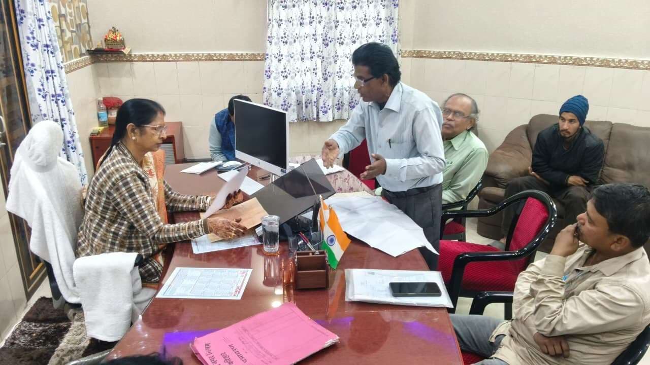 महापौर ने जनता दरबार में सुनी जनसमस्या