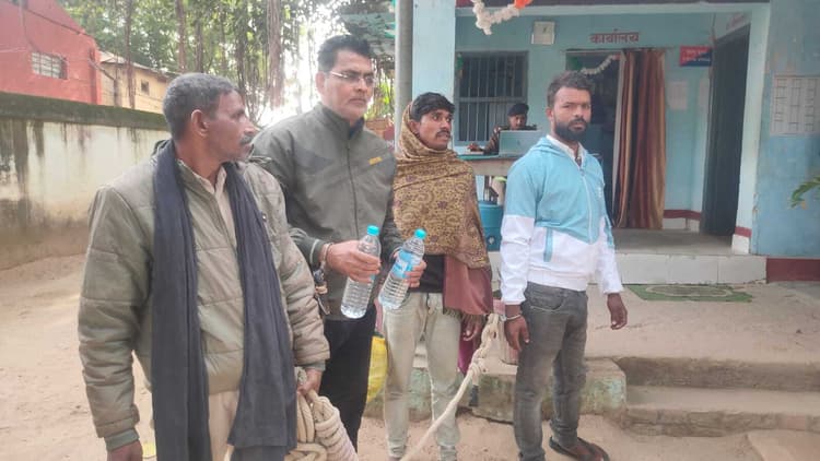 शंभुगंज पुलिस ने तीन को किया गिरफ्तार