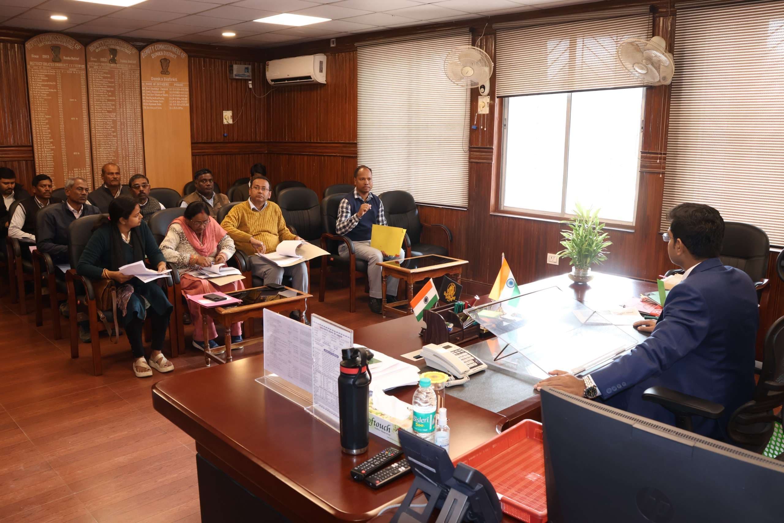 रोजगार मेले को प्रभावी बनायें, बड़ी कंपनी हों शामिल : डीसी