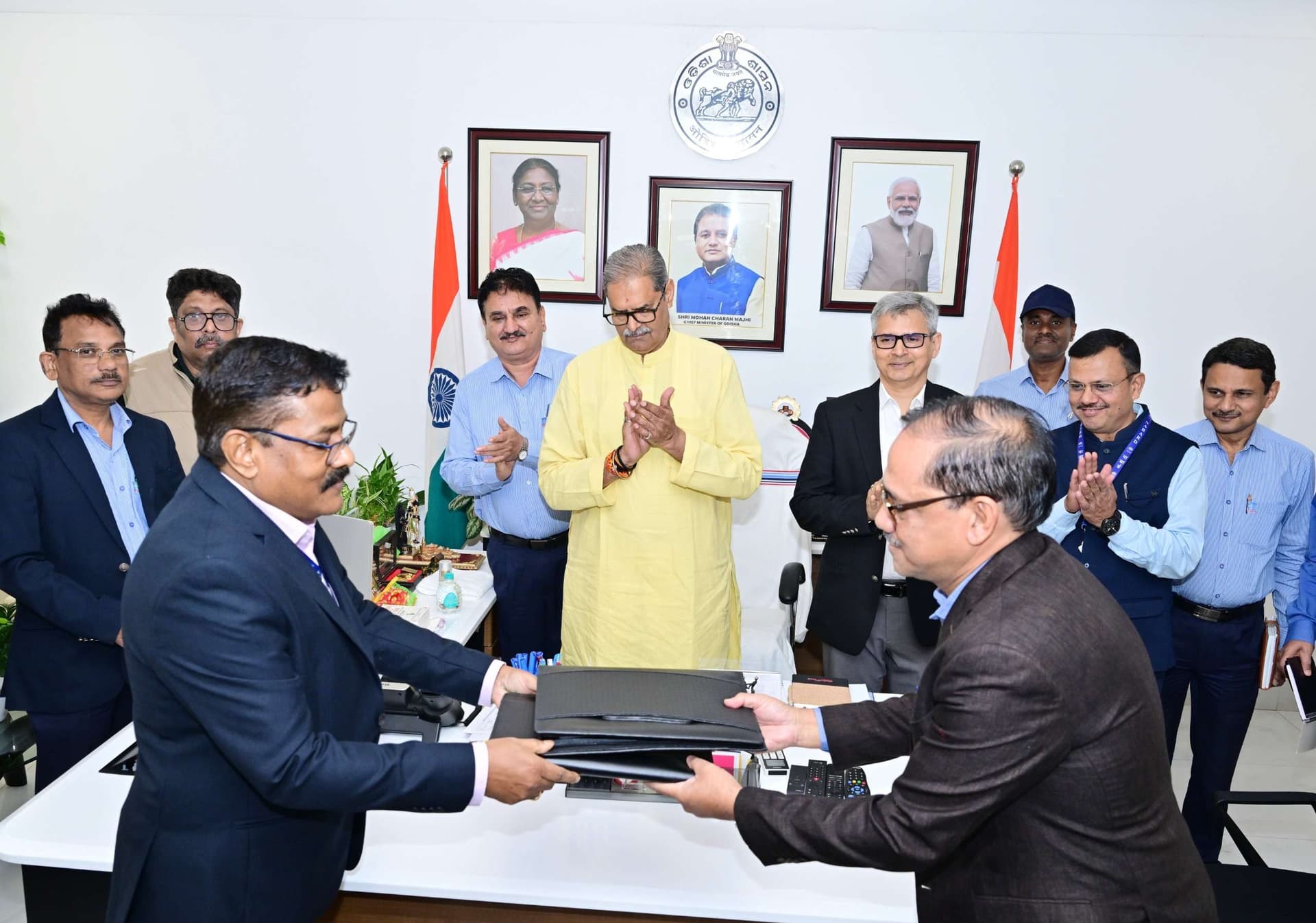 Bhubaneswar News : ओपीटीसीएल और नाबार्ड ने 1,685 करोड़ रुपये के ऋण पर समझौते पर हस्ताक्षर किये