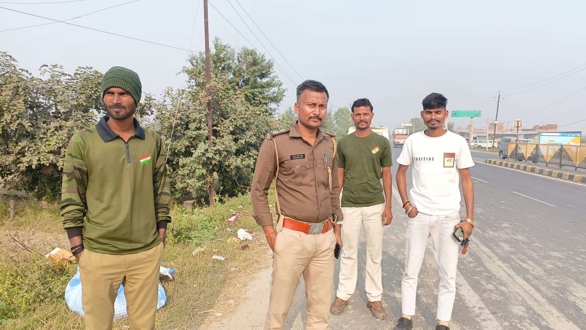 सलेमपट्टी गांव में रेलवे ट्रैक के किनारे मिला अज्ञात महिला का क्षत-विक्षत शव