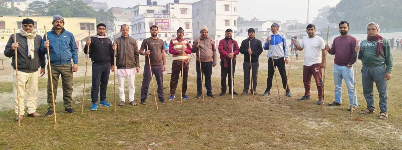 प्रहार दिवस के मौके पर स्वयंसेवकों ने युद्ध में शहीद वीरों को नमन किया