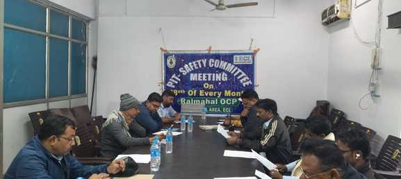 सुरक्षा के सभी नियम को पालन करते हुए करें खनन कार्य : पी वर्णवाल
