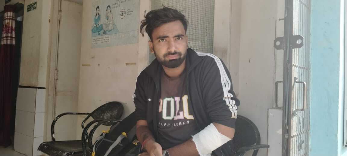 बाइक दुर्घटना में युवक हुआ घायल