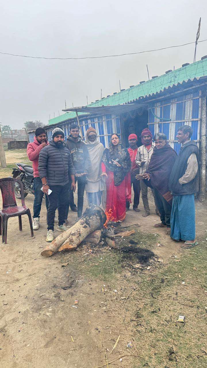 नपं ने ठंड को ले जगह- जगह करायी अलाव की व्यवस्था
