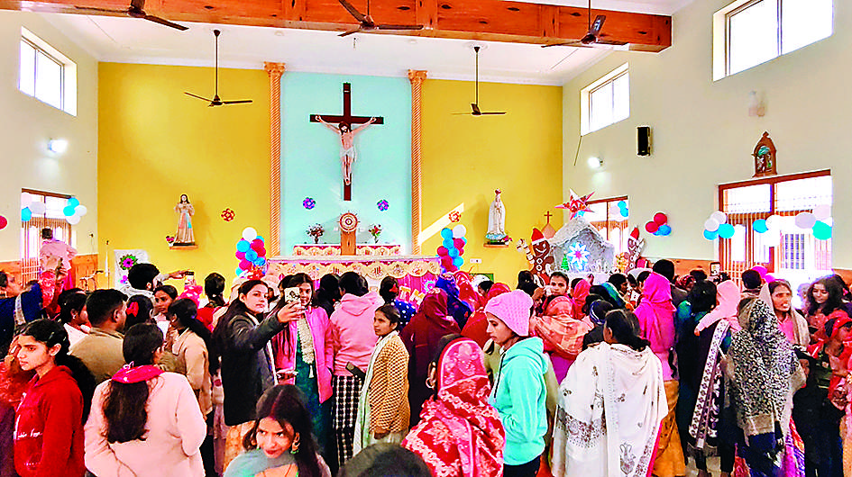 Jejanabad News : रात 12 बजे से ही शुरू हो गया था प्रार्थना का दौर, प्रभु को किया नमन