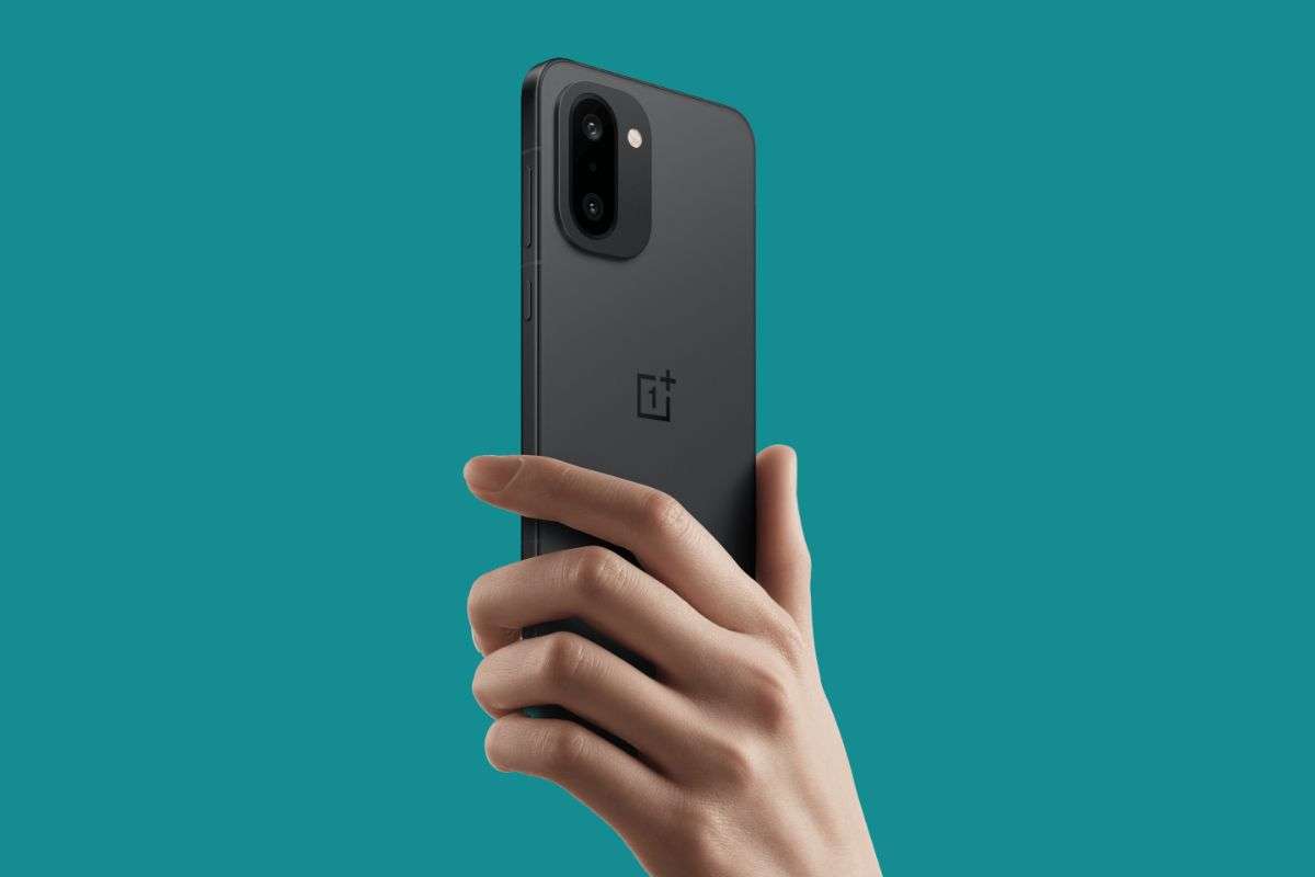 OnePlus 15R Review: जानिए क्यों कहा जा रहा इसे फ्लैगशिप किलर