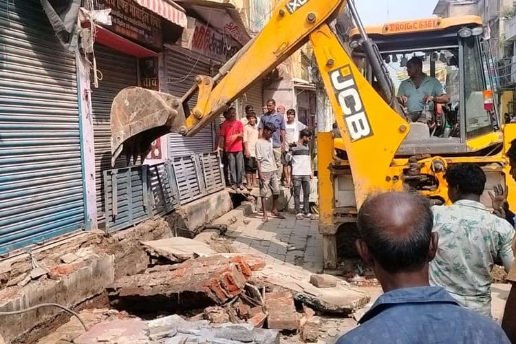 Bihar: एक्‍शन में सरकार, 24 घंटे में अतिक्रमण हटाने की चेतावनी, नहीं हटे तो चलेगा बुलडोजर