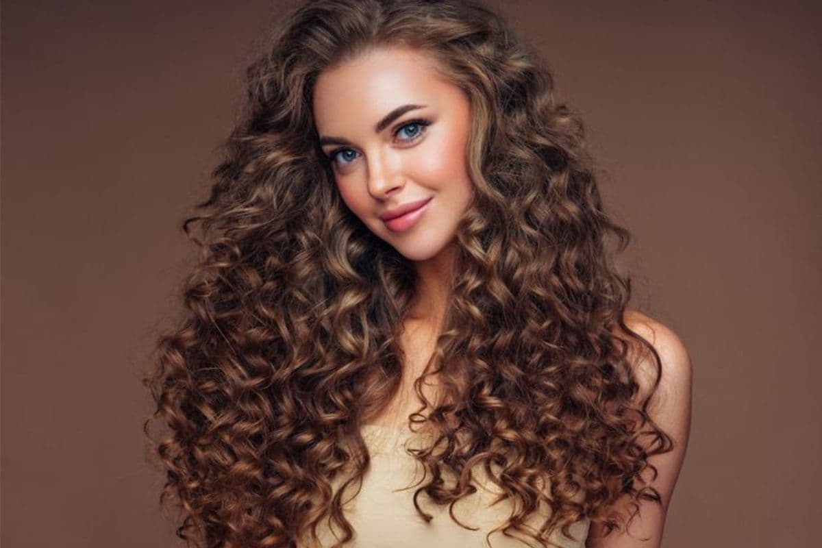 Curly Hair Care Tips in Hindi:अब नहीं उलझेंगे आपके घुंघराले बाल, बस अपनाएं ये आसान ट्रिक्स