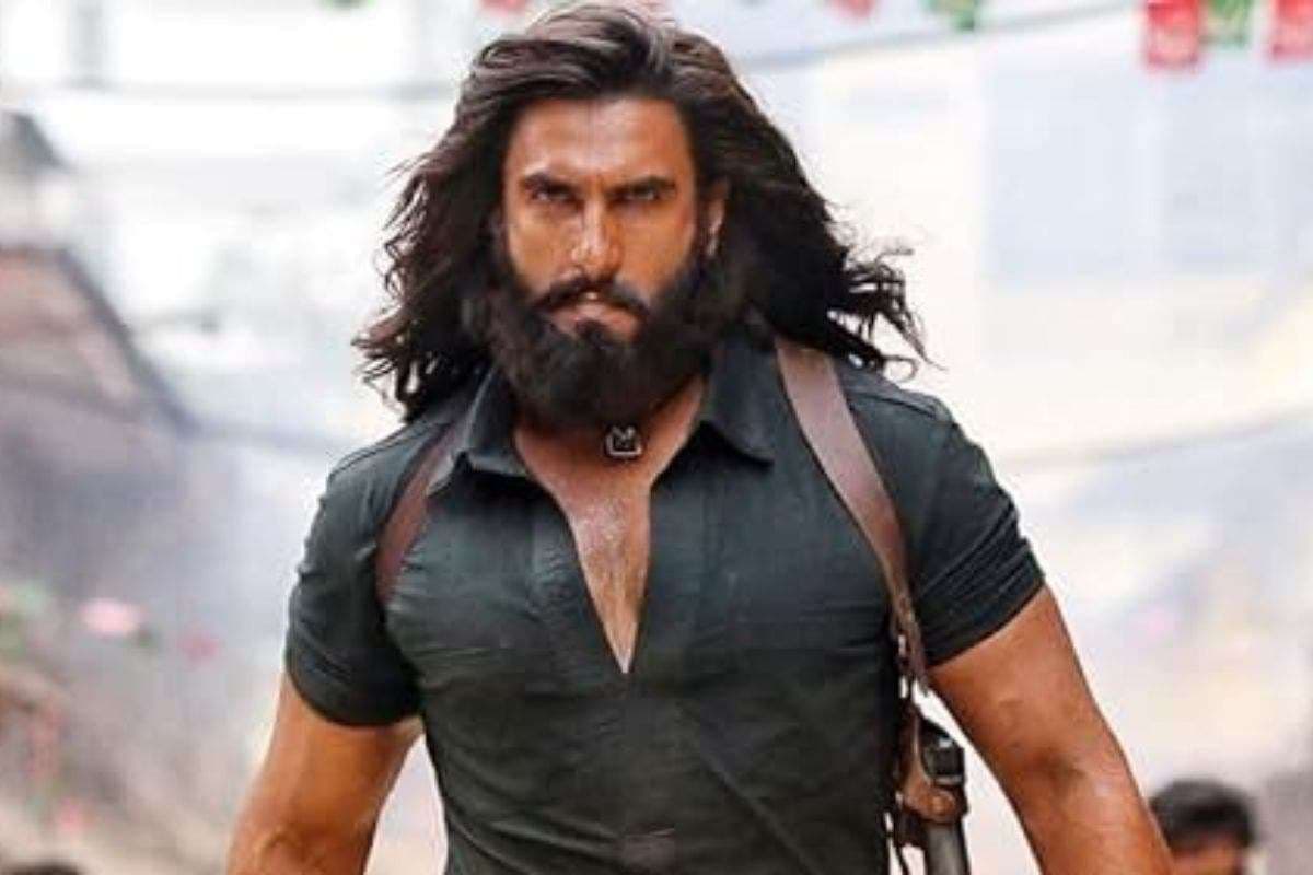 Dhurandhar Box Office Collection Day 36: छठे हफ्ते में आते ही बॉक्स ऑफिस पर रेंगने लगी रणवीर सिंह की धुरंधर, जानें फिल्म का टोटल कलेक्शन