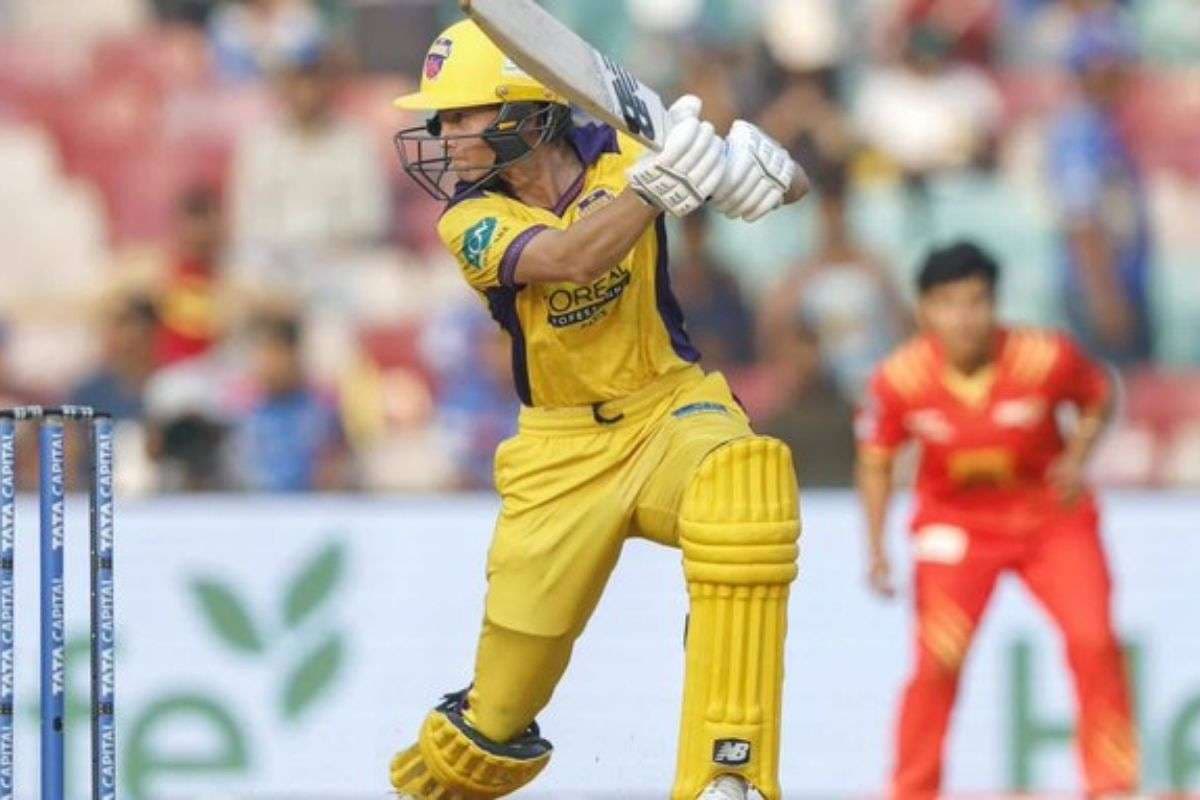WPL 2026: हरमनप्रीत और साइवर ब्रंट के क्लब में इस खिलाड़ी की एंट्री, जानें क्या है यूपी से कनेक्शन? WPL 2026: हरमनप्रीत और साइवर ब्रंट के क्लब में इस खिलाड़ी की एंट्री, जानें क्या है यूपी से कनेक्शन?