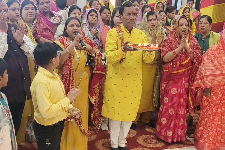 राणीसती दादी के चरणों में आस्था की बयार, सरायकेला में दो दिन तक चलने वाले महोत्सव में उमड़े श्रद्धालु