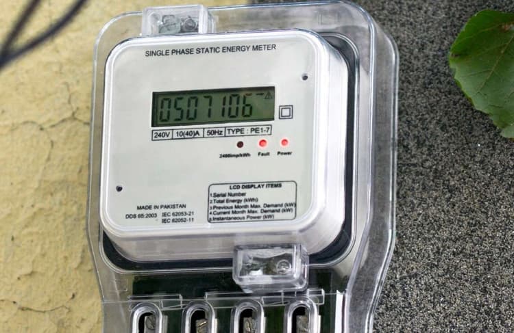 Smart Meter : बिहार में स्मार्ट मीटर बिना रिचार्ज के अब मिलेगी बिजली, बस दबाना होगा ये काला बटन