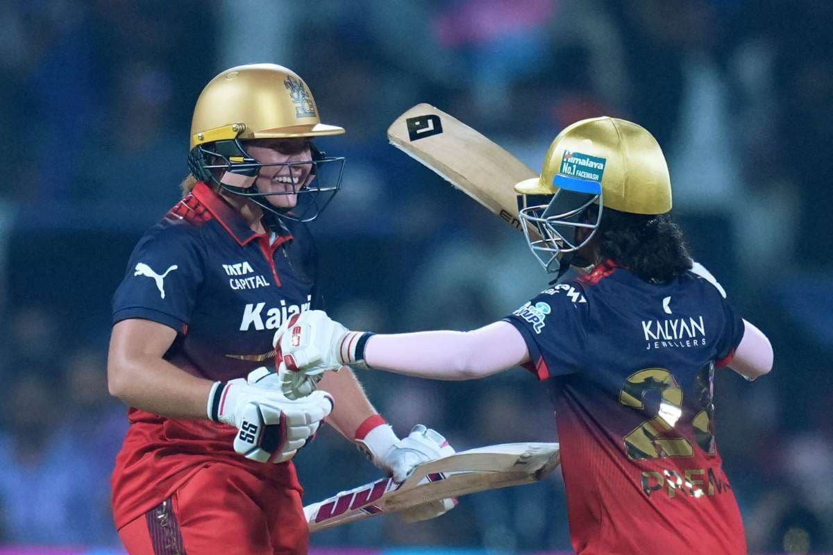 WPL 2026 का रोमांचक आगाज, आखिरी बॉल तक दिखा हाई वोल्टेज ड्रामा, नेलबाइटर मैच में RCB ने मारी बाजी