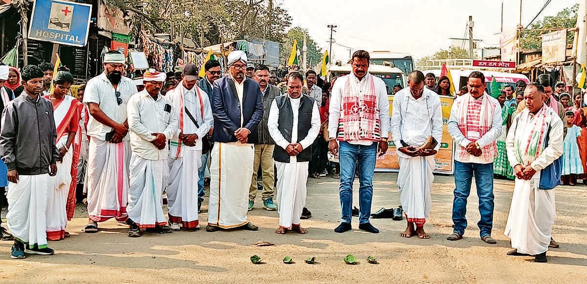 Chaibasa News : काम के लिए दबाव बनाने पर दिनेश मुंडा की हत्या कर दी