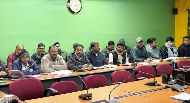 समय पर अधूरी योजनाओं को करें पूर्ण, लापरवाही बर्दाश्त नहीं