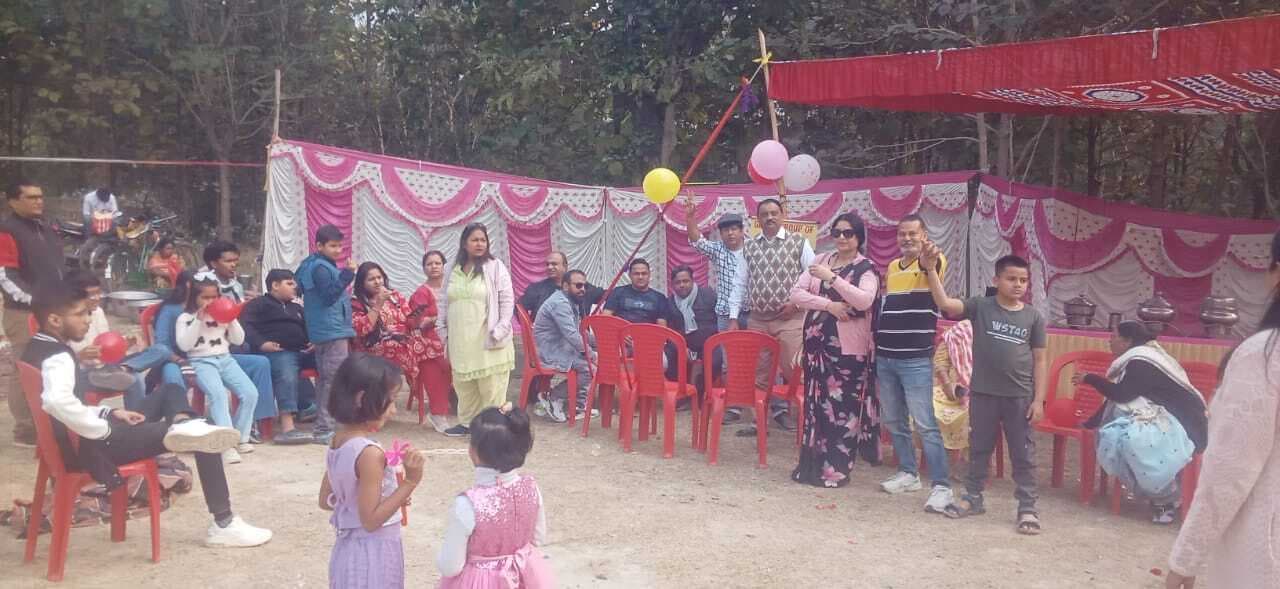 Chaibasa News : मस्ती का रविवार, पिकनिक स्थल रहे गुलजार