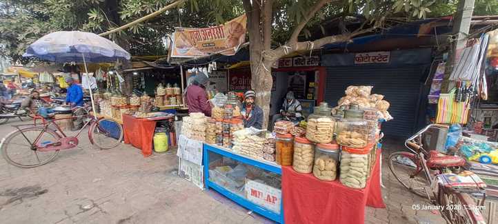 गोड्डा में मकर संक्रांति को लेकर तिलकुट और गुड़ की महक से गुलजार बाजार