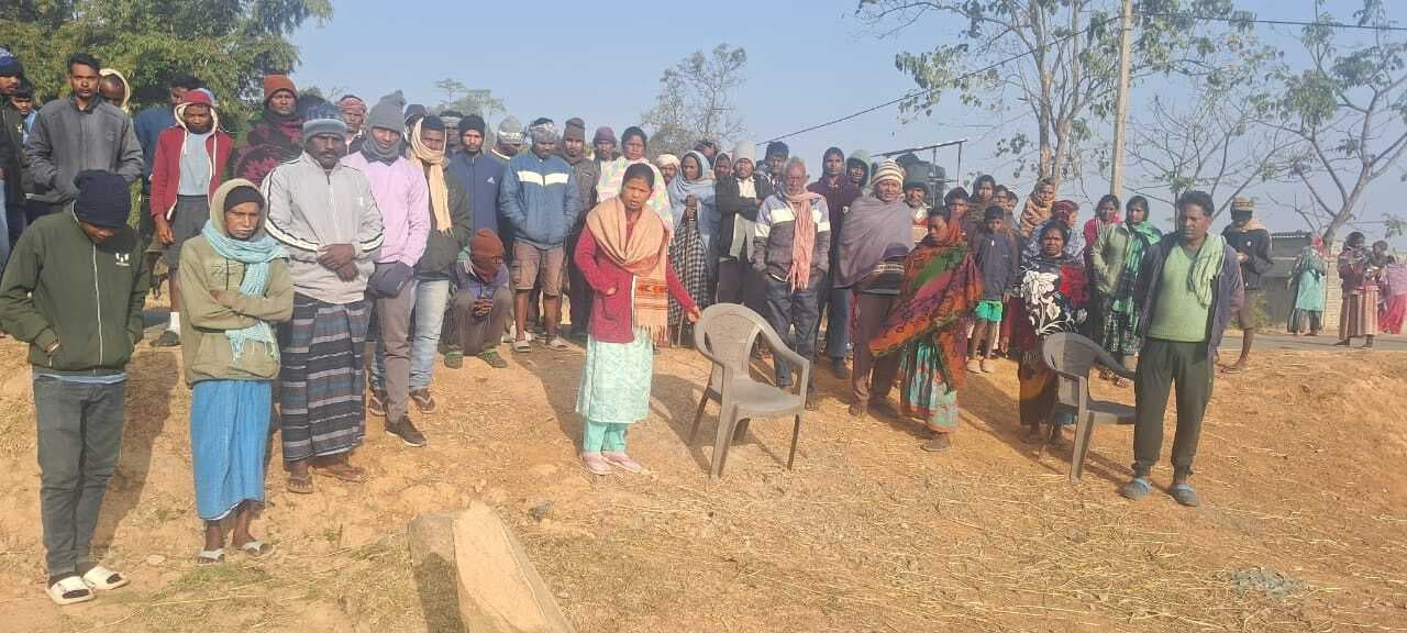 Chaibasa News : ग्रामसभा में भाईचारे के साथ रहने पर दिया जोर