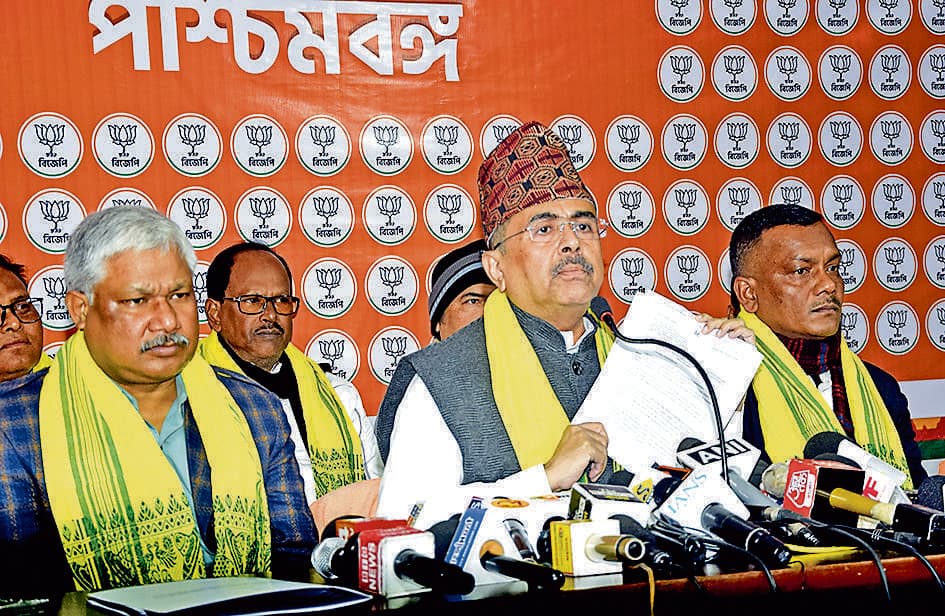 चाय श्रमिकों के नाम मतदाता सूची में शामिल करे आयोग