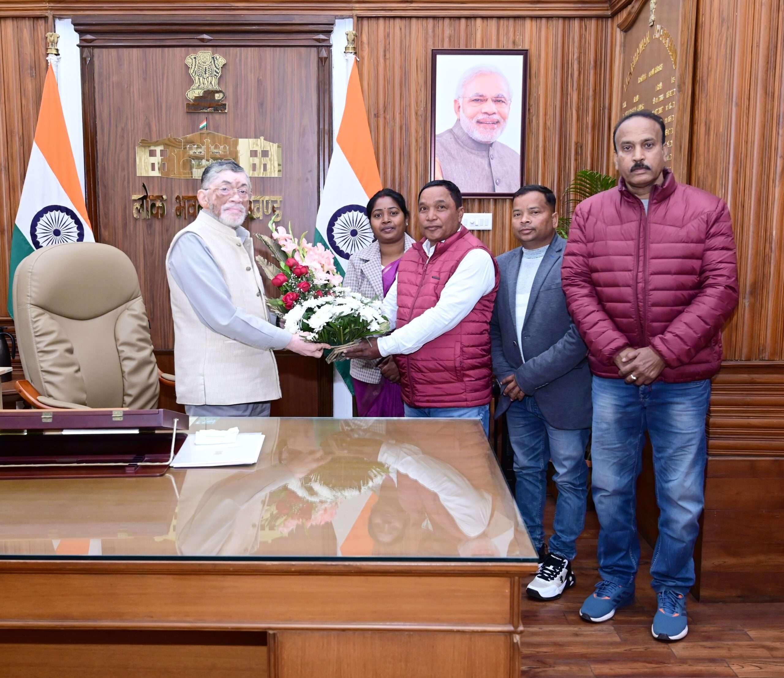 राज्यपाल से मिले लोग, डिग्री कॉलेज में पढ़ाई शुरू कराने की मांग