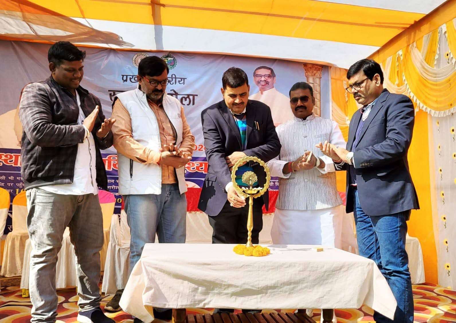 Bokaro News : स्वास्थ्य मेला में उमड़ी ग्रामीणों की भीड़