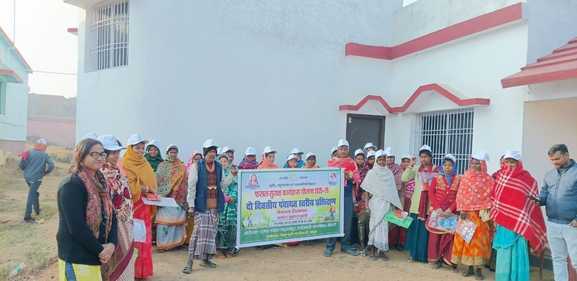 तिलाबाद पंचायत में किसानों को दिया गया फसल सुरक्षा प्रशिक्षण