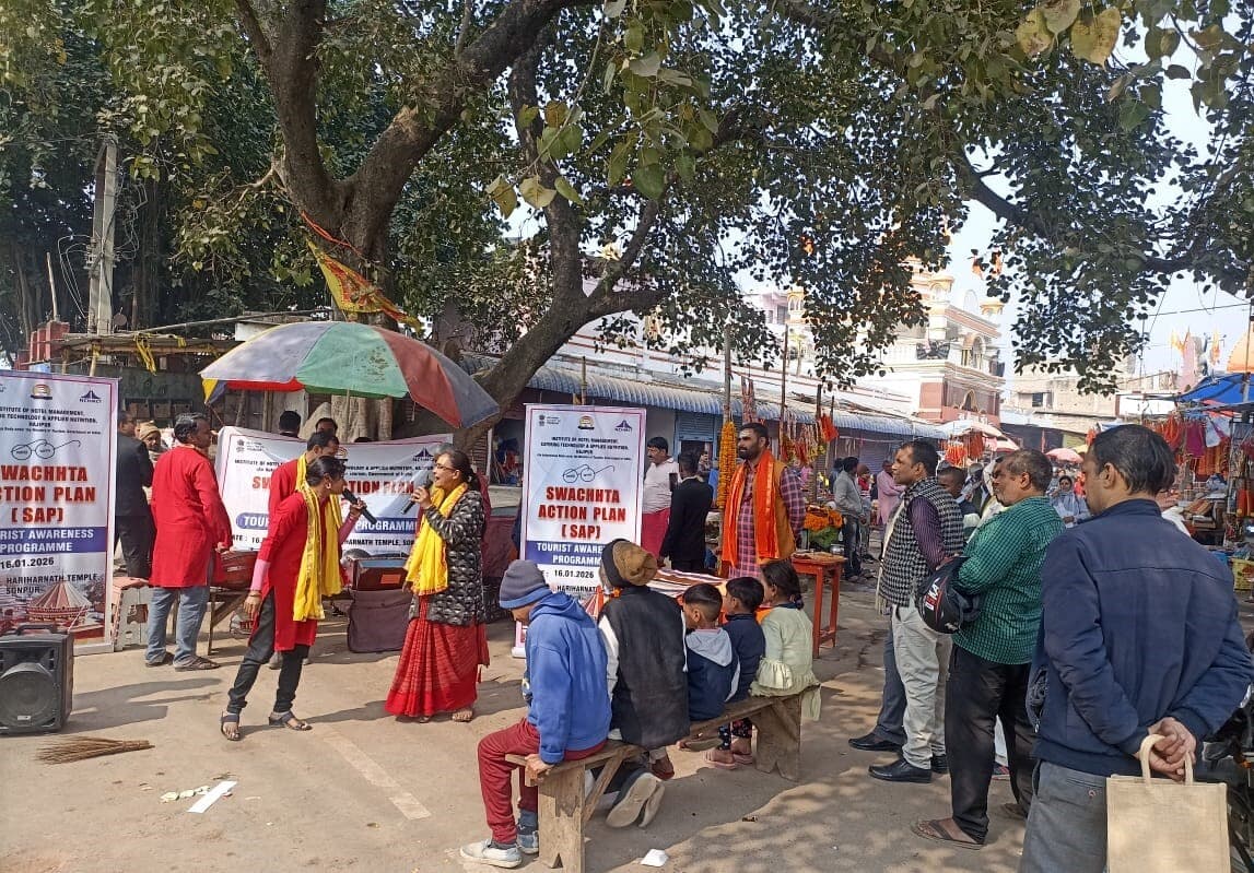 hajipur news. स्वच्छता ही वास्तविक धन, इसी में ईश्वर का वास : प्राचार्य