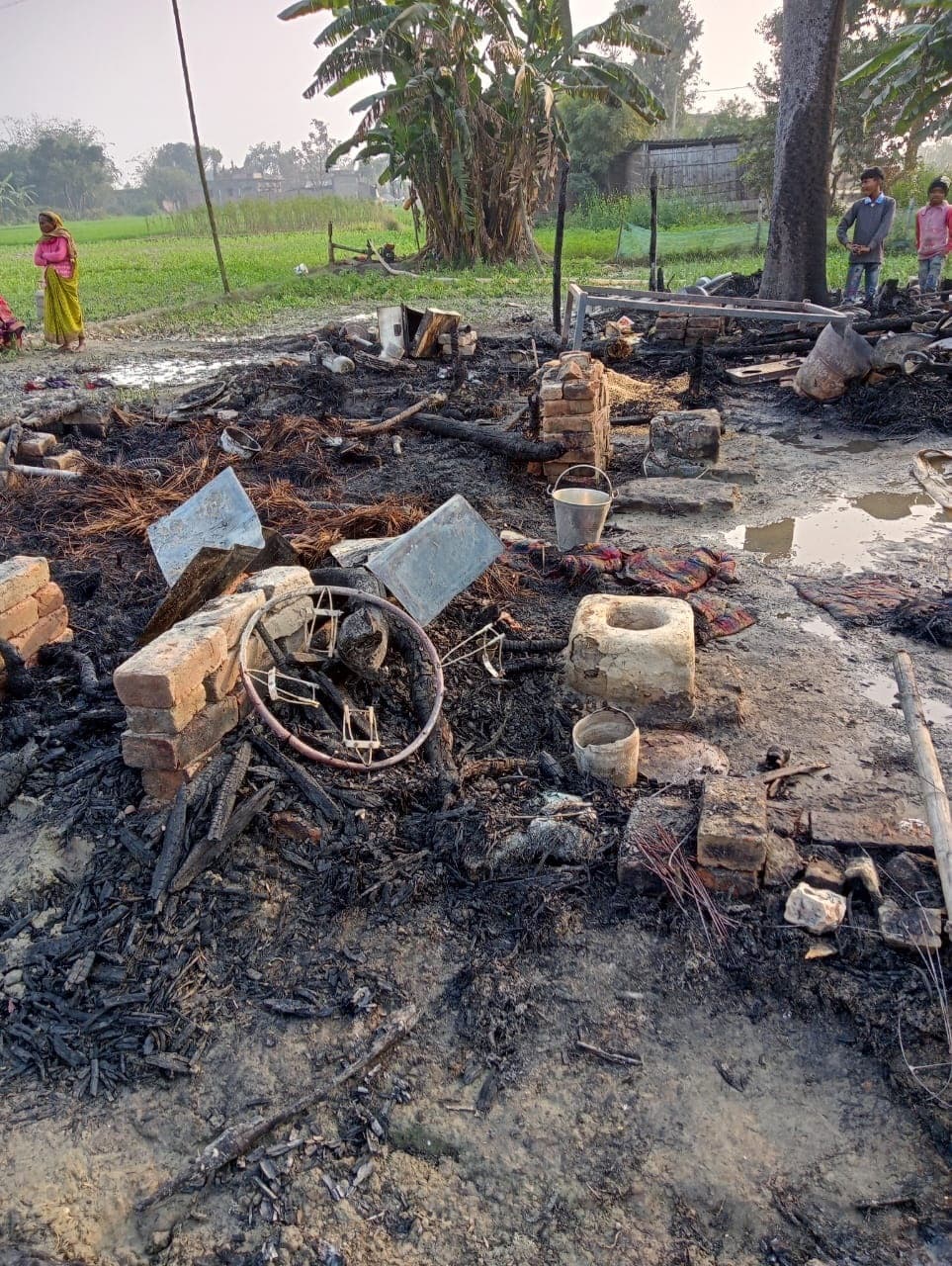 अगलगी की घटना में कई घर  जले, 15 लाख की क्षति