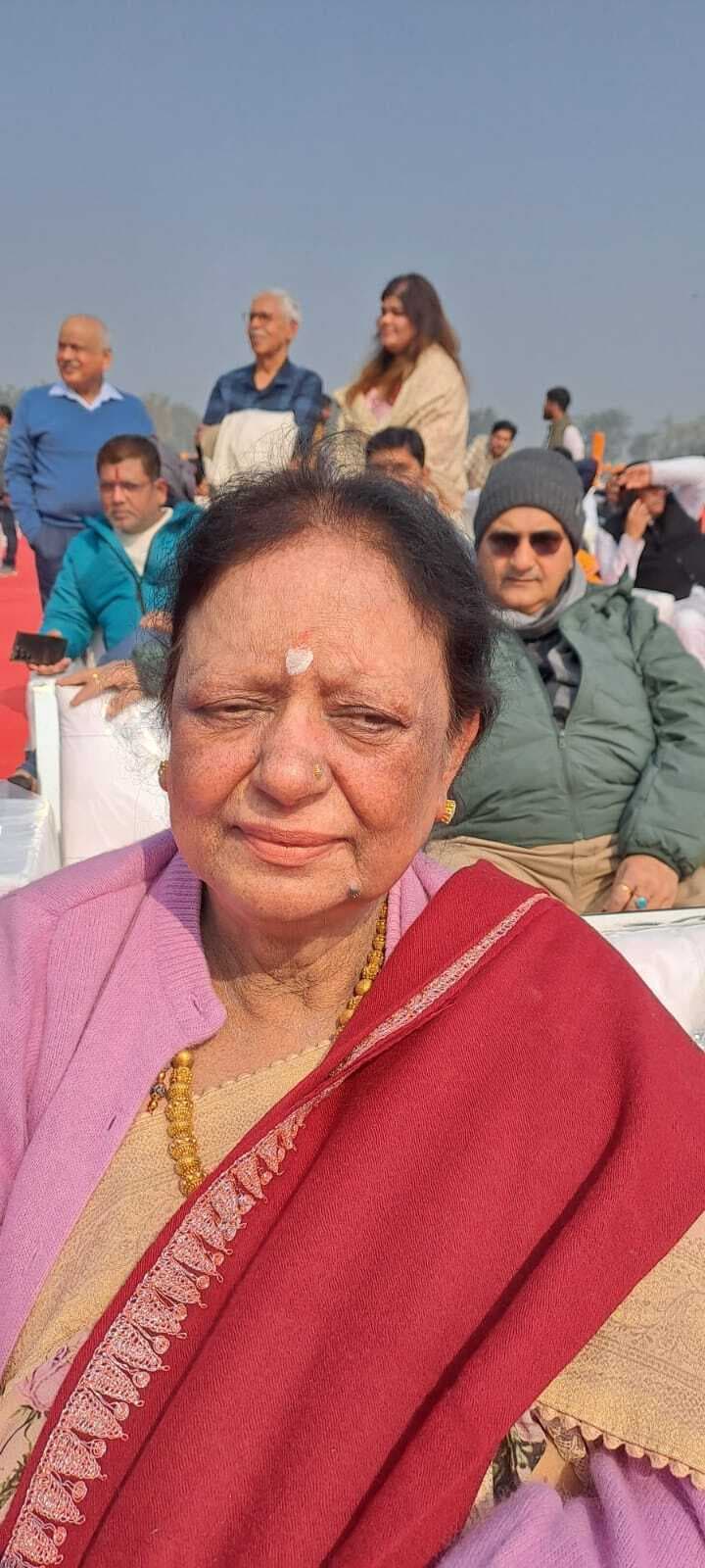 अचानक आचार्य जी ने कहा, बनवाना चाहते हैं विश्व का सबसे बड़ा रामायण मंदिर